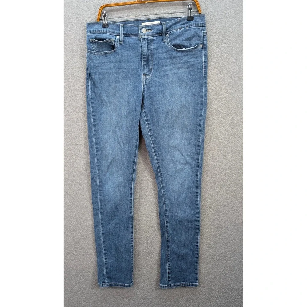 Levis these levi